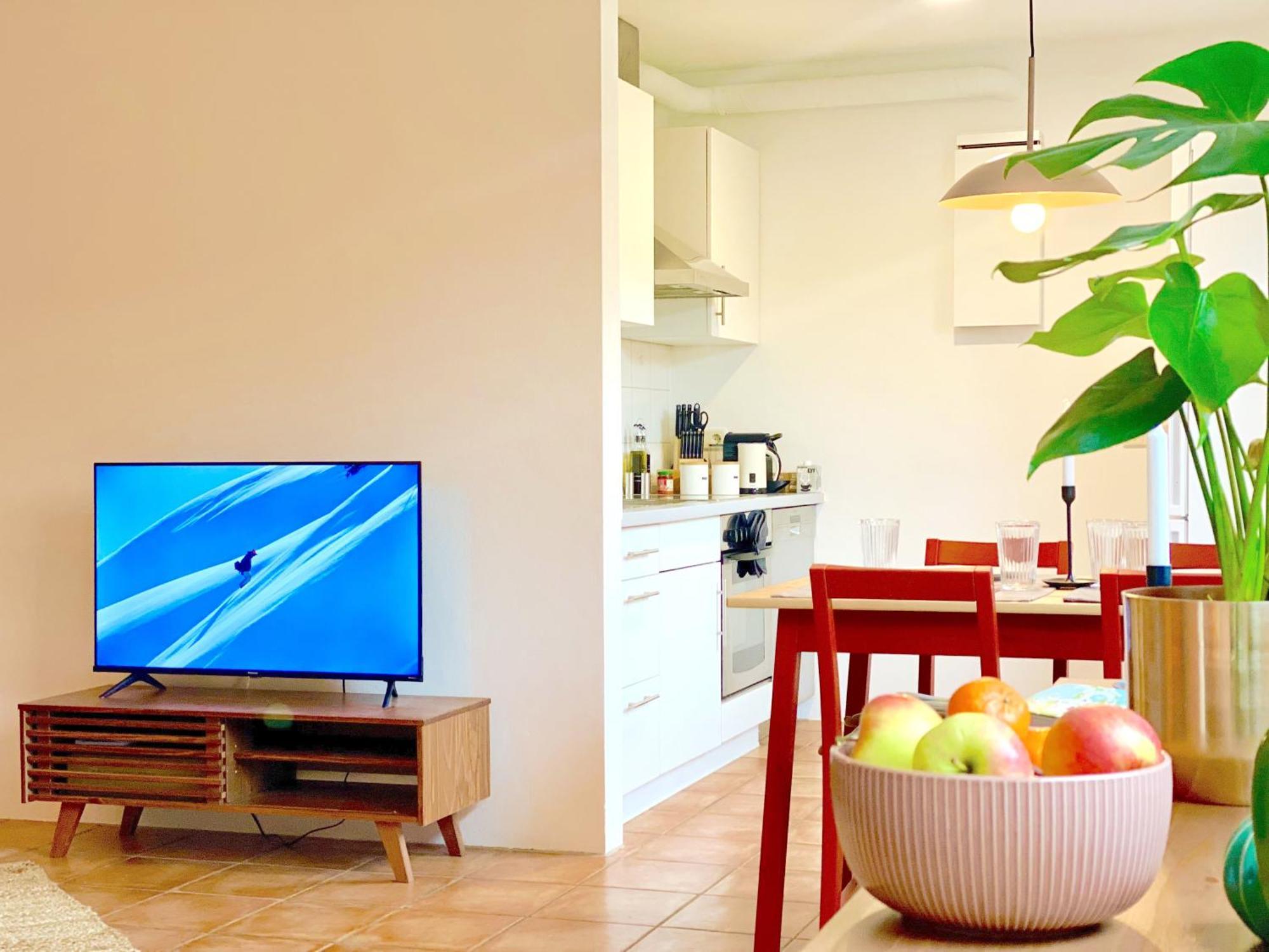 Snug Stays I 3 Zimmer Design Apartment Am See Mit Garten I Home Office I Highspeed Wifi Weßling 외부 사진